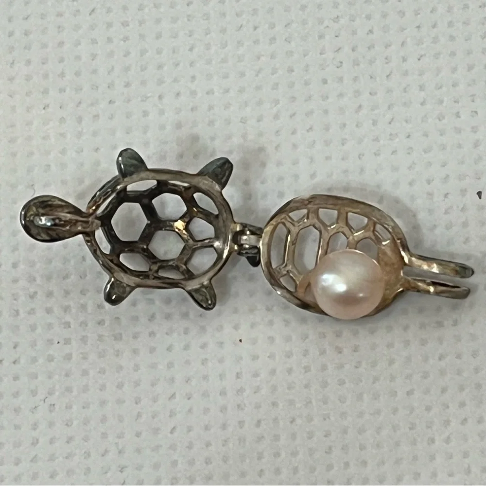 925 Sterling Silver Tiny Turtle Pendant With Pearl